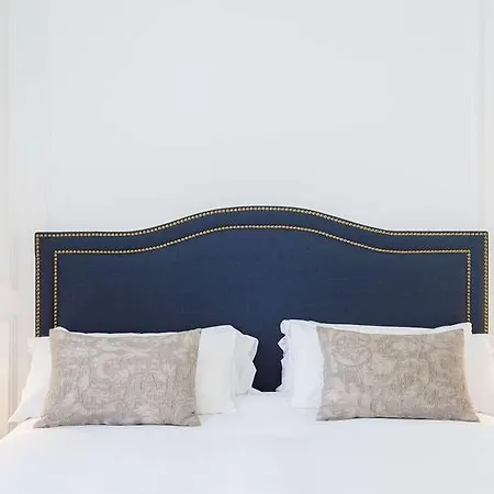 Midmost Ξενοδοχείο